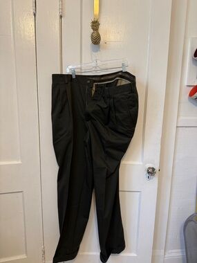 Savane Men's Dark Black Flat-Front Dress Pants men’s size 38